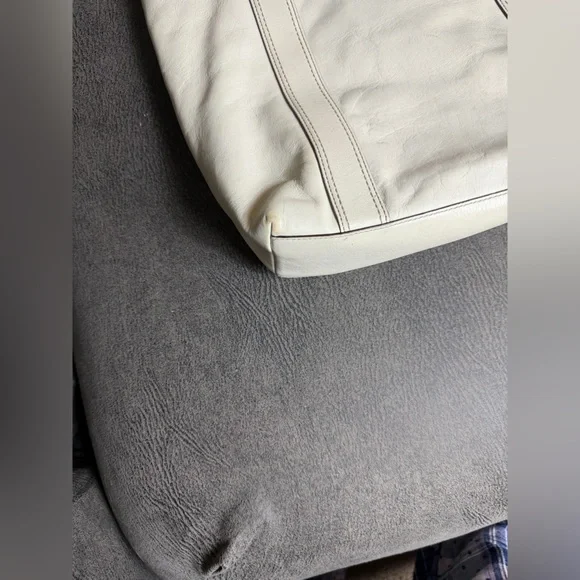 Coach Legacy 65th Anniversary Gigi Tote White Leather Shoulder Bag | 10650 - Picture 16 of 16